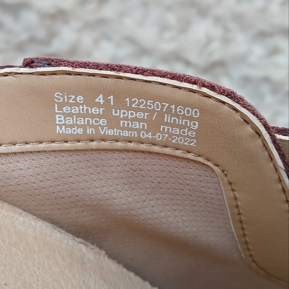 🏷 Dansko Women's CAIA Buckled Leather Wedge Clog Shoe - Picture 2 of 15